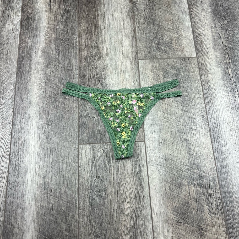 VS Green Floral‎ Lace Thong